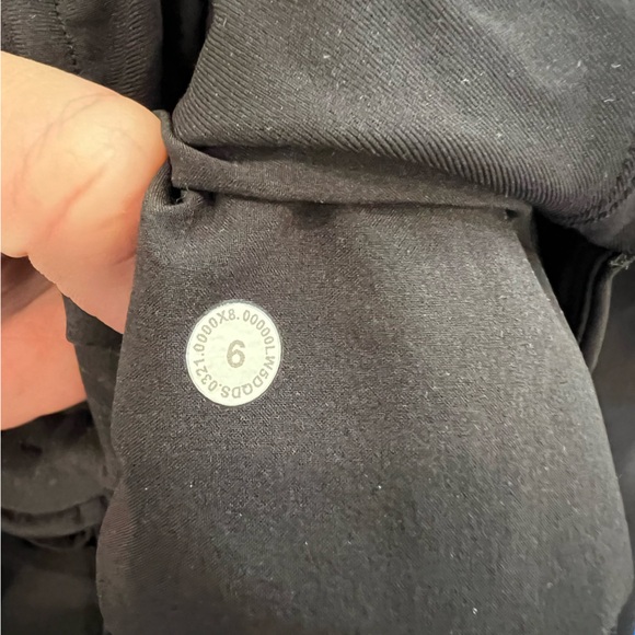 Lululemon Keep Moving Jogger Pants Women's Size 6 Black Luxtreme Stretch - Picture 9 of 9